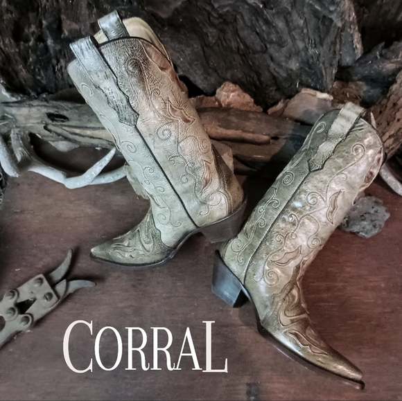 Corral Shoes - Corral cowboy boots 6M